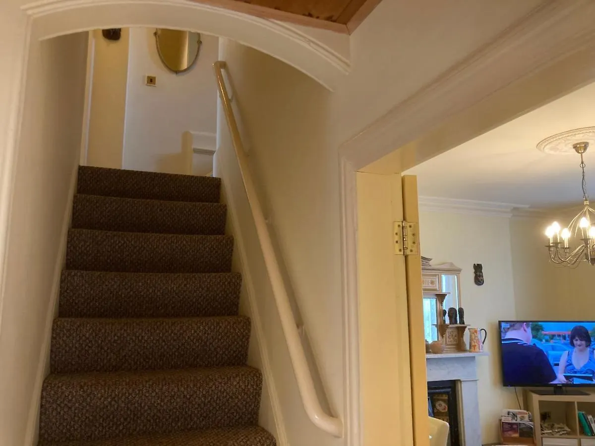Mountroyal Victorian Self Catering Apartment 2 0*, Belfast