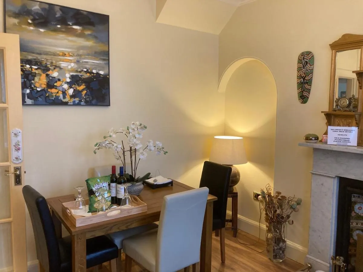Mountroyal Victorian Self Catering Apartment 2 Belfast